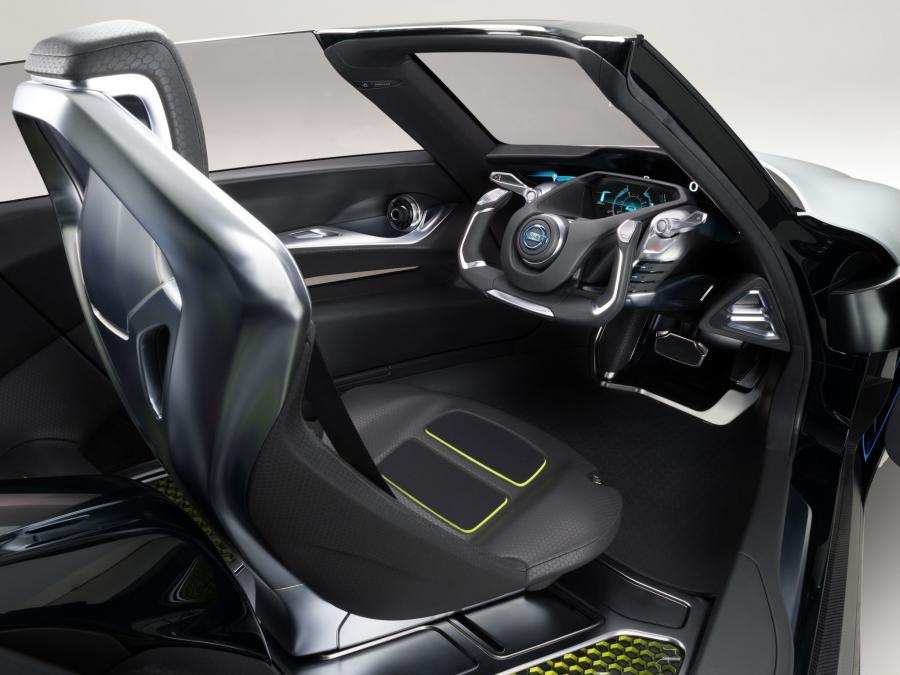  Nissan BladeGlider Concept 2013 года  (фото 16 из 40)
